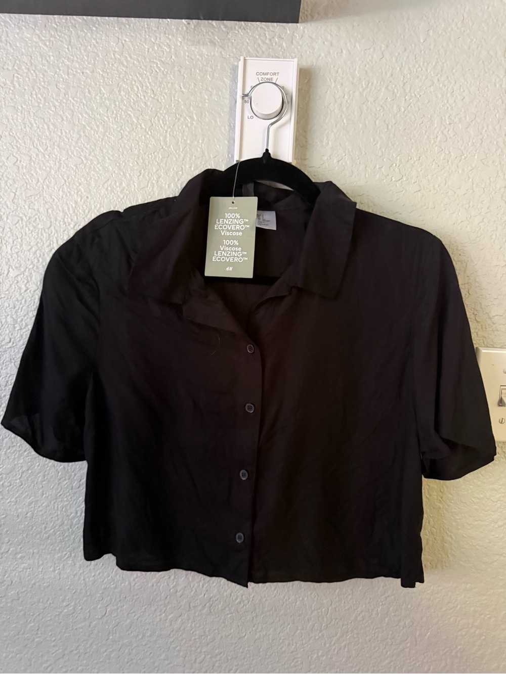 H&M Black Cropped Button-Down Shirt with Short Sleeves